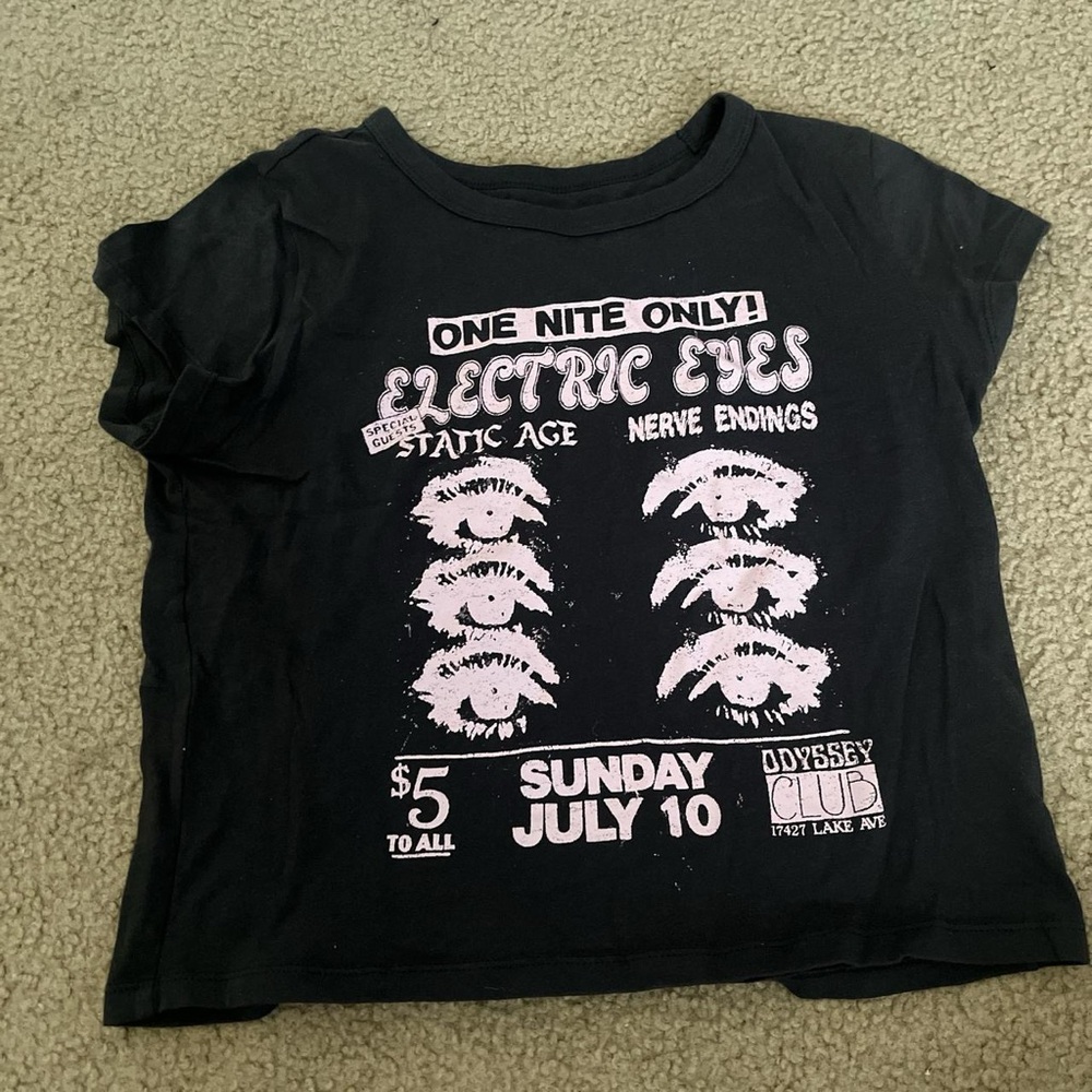 Hollister Black and Pink Short Sleeve Tee with Graphic Design